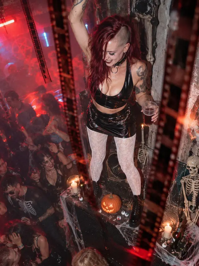 Look de Halloween con pantis AIRE